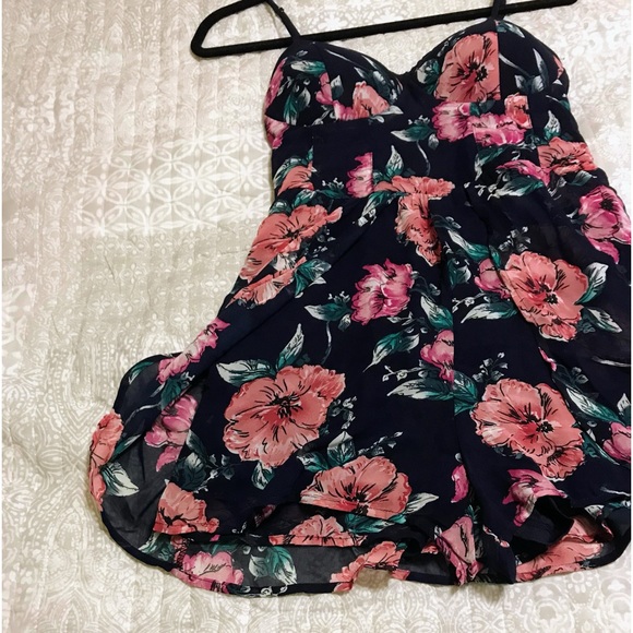 Floral target romper - Picture 6 of 10